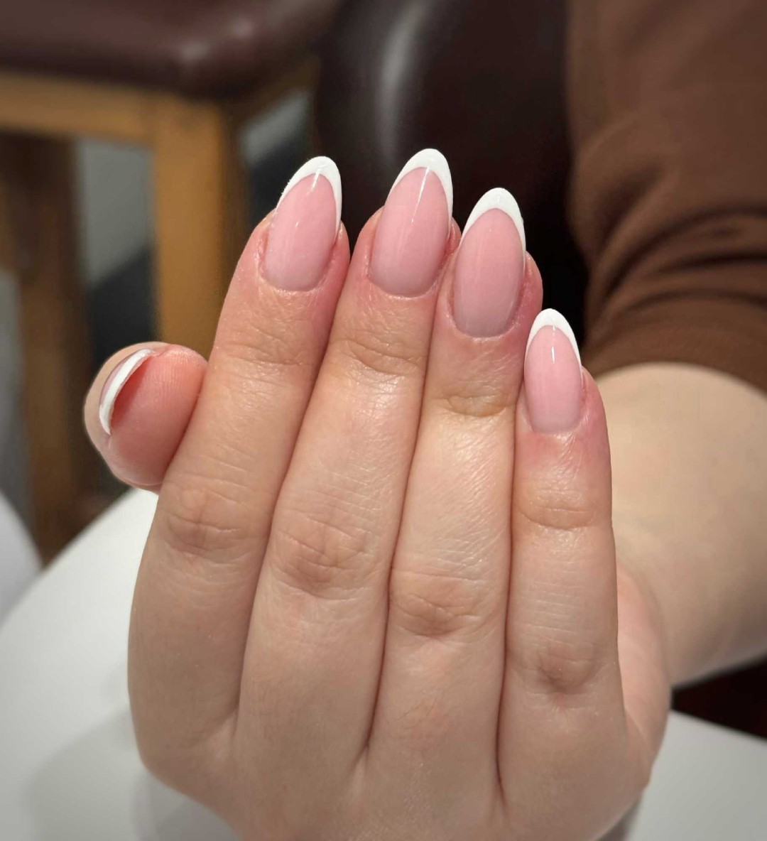 Lovely Em salon & head spa #sarajevo Ojačavanje noktiju Trajni lak/gel/rubber baza - M dužina