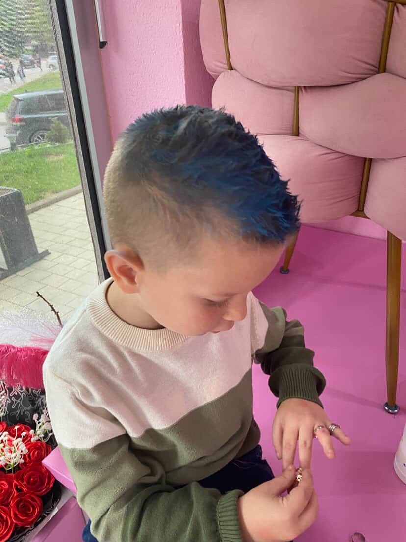 Dječije muško šišanje - Poezija ljepote, Sarajevo Berberin Muški frizeri Berberin, Sarajevo, Novo Sarajevo - Novi Grad