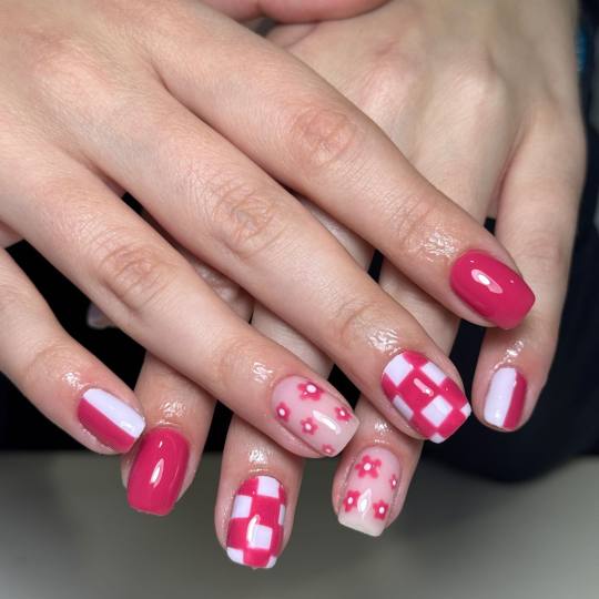 Lily Nails #sarajevo Gel lak Ojačavanje prirodnih noktiju gelom - ruke