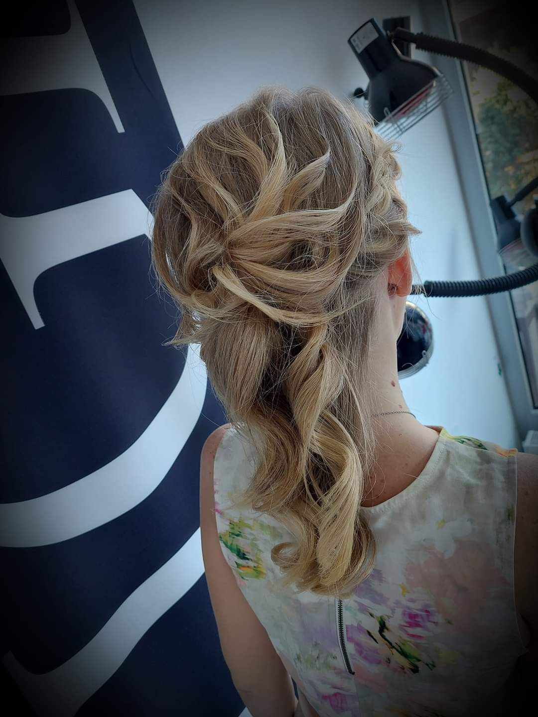 Svečana frizura jednostavna - kratka kosa - Frisco, Sarajevo Svečane i frizure za svadbu Frizerski saloni Svečane i frizure za svadbu, Sarajevo, Centar - Stari Grad