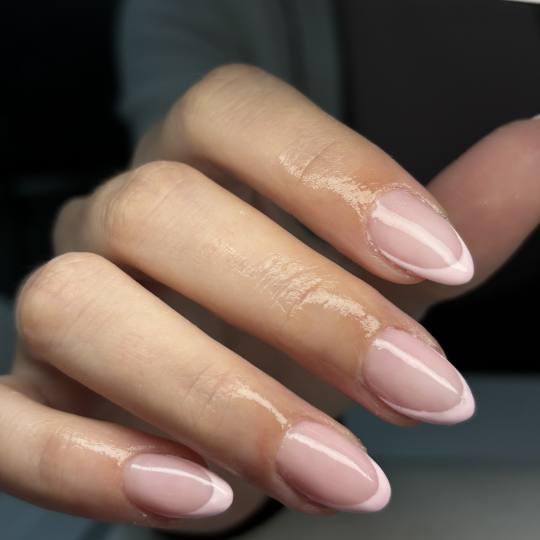 Artistic Beauty #sarajevo Ojačavanje noktiju Geliranje prirodnih noktiju