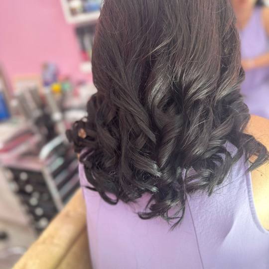 Poezija ljepote #sarajevo Uvijanje, lokne i talasi Lokne - kosa srednje dužine