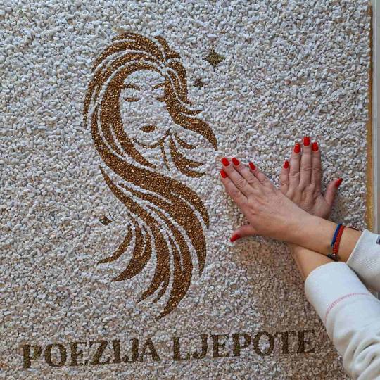 Poezija ljepote #sarajevo Ojačavanje noktiju Gel na prirodne nokte - boja