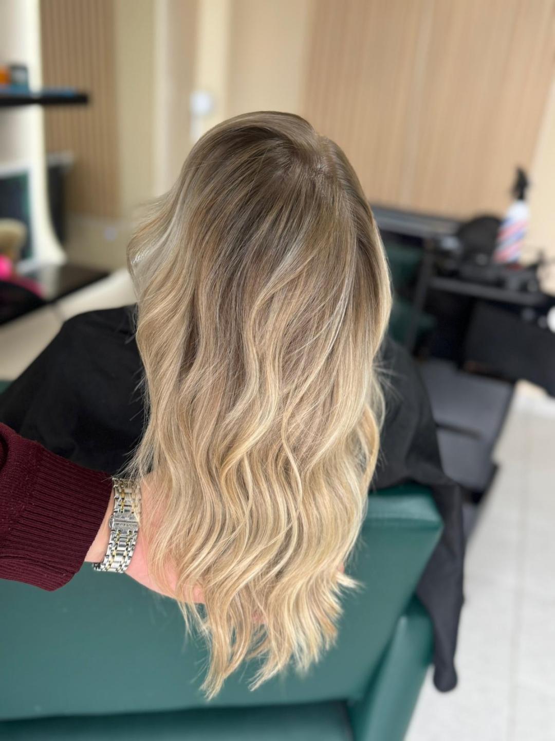 Radonjić beauty lounge & barbershop #sarajevo Ombre, sombre, balayage Balayage - duga