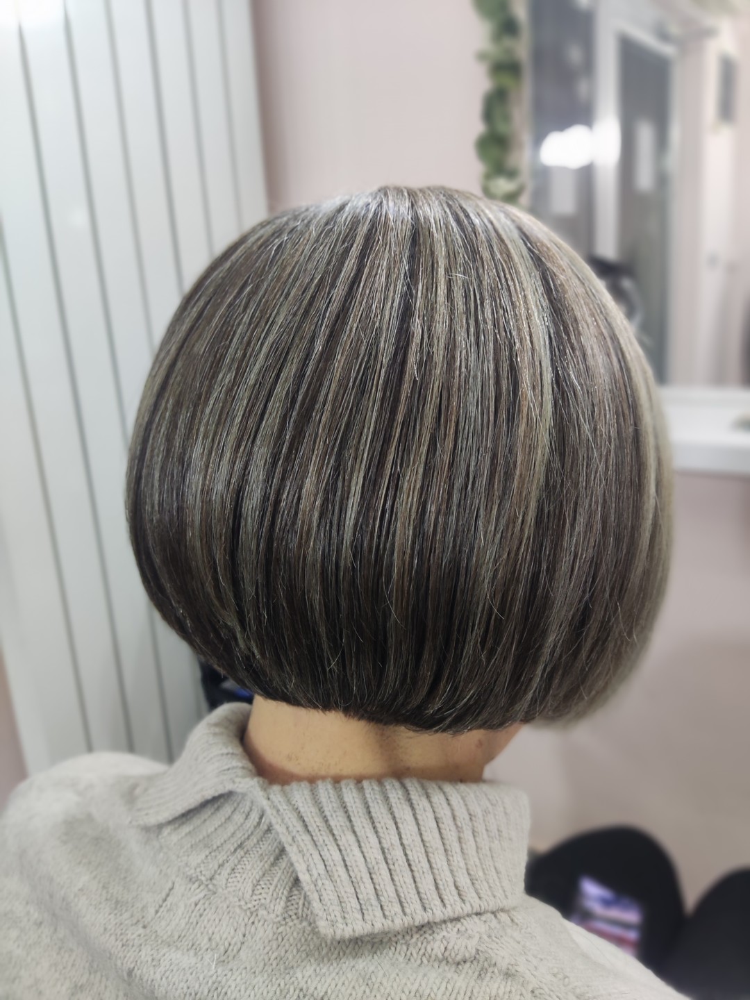 L'Amour beauty studio #sarajevo Žensko šišanje Žensko šišanje - kosa srednje dužine