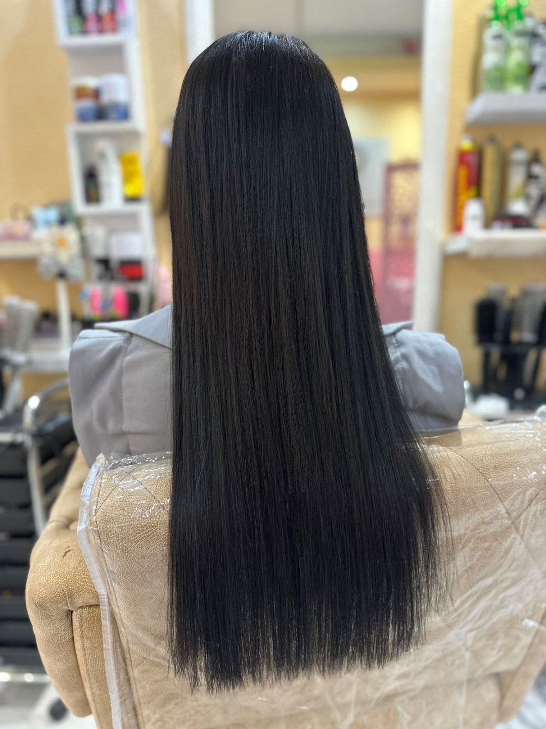 Nadogradnja kose jednom bojom - po pramenu - Poezija ljepote, Sarajevo Nadogradnja kose Frizerski saloni Nadogradnja kose, Sarajevo, Novo Sarajevo - Novi Grad