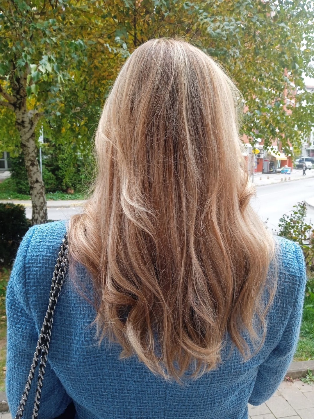 Poezija ljepote #sarajevo Feniranje i stilizovanje Pranje kose + feniranje - srednja dužina kose