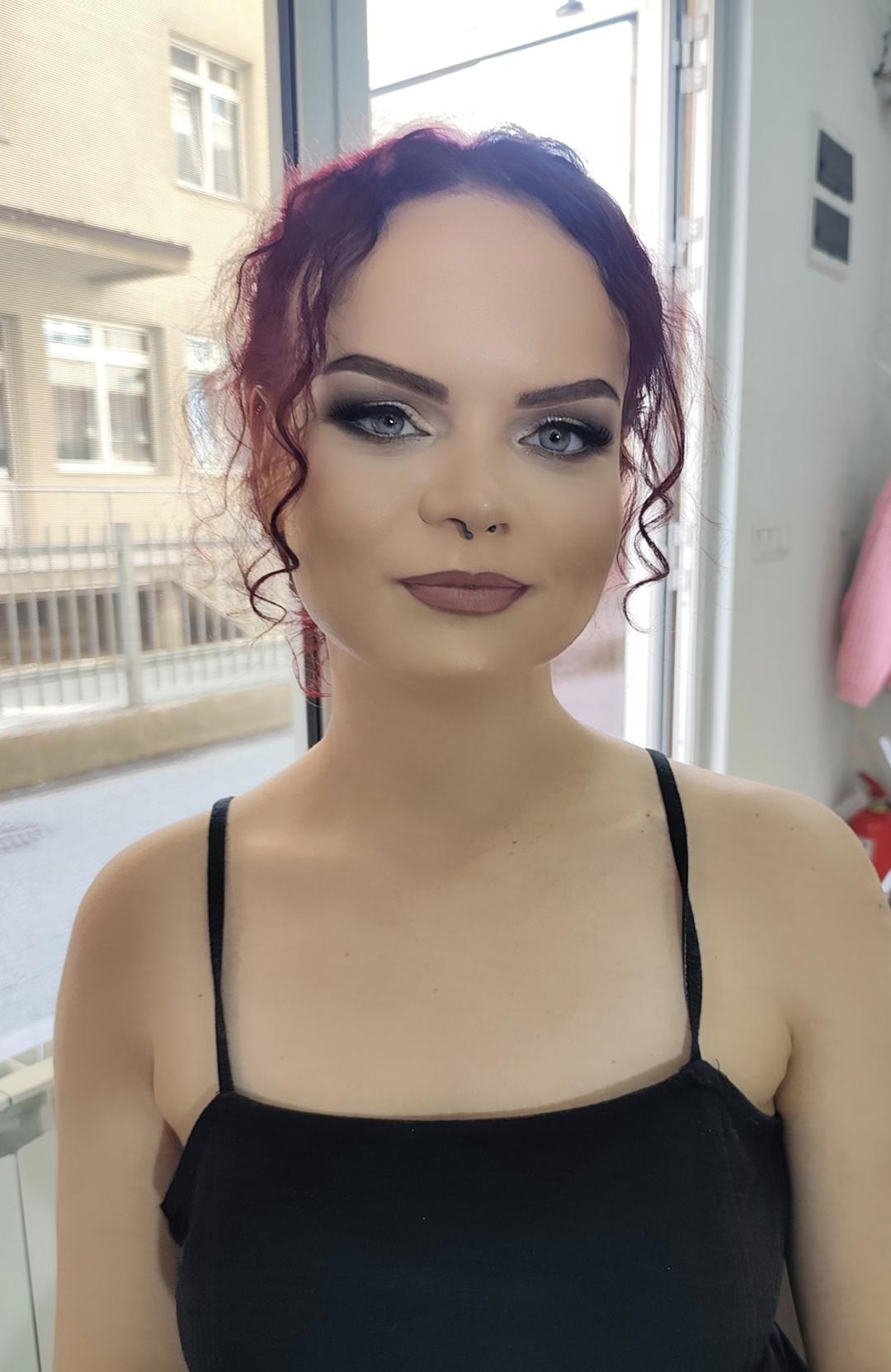 Profesionalno šminkanje - svečana šminka - Tajne jednog beauty salona, Sarajevo Make-up / šminkanje Lice Make-up / šminkanje, Sarajevo, Ilidža