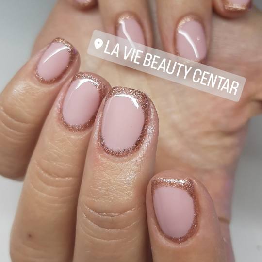 La Vie beauty centar #sarajevo Ojačavanje noktiju Geliranje prirodnih noktiju