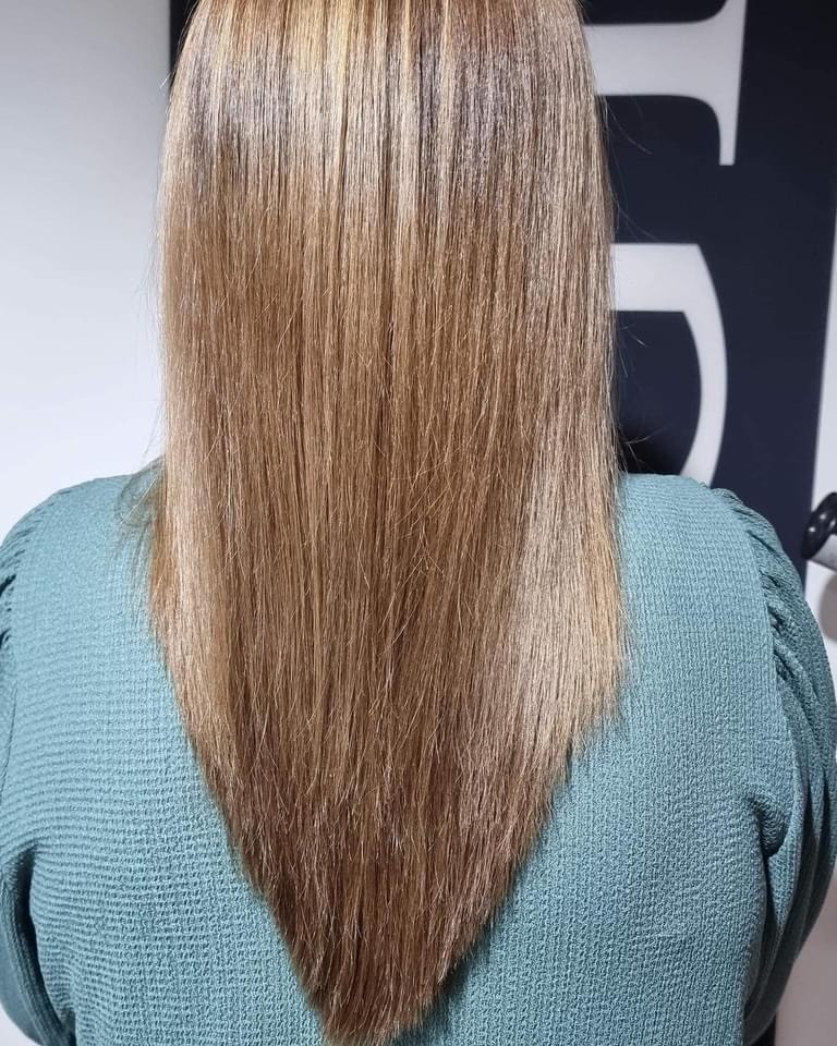 Farbanje cijele dužine kose - duga kosa - Frisco, Sarajevo Farbanje kose Frizerski saloni Farbanje kose, Sarajevo, Centar - Stari Grad