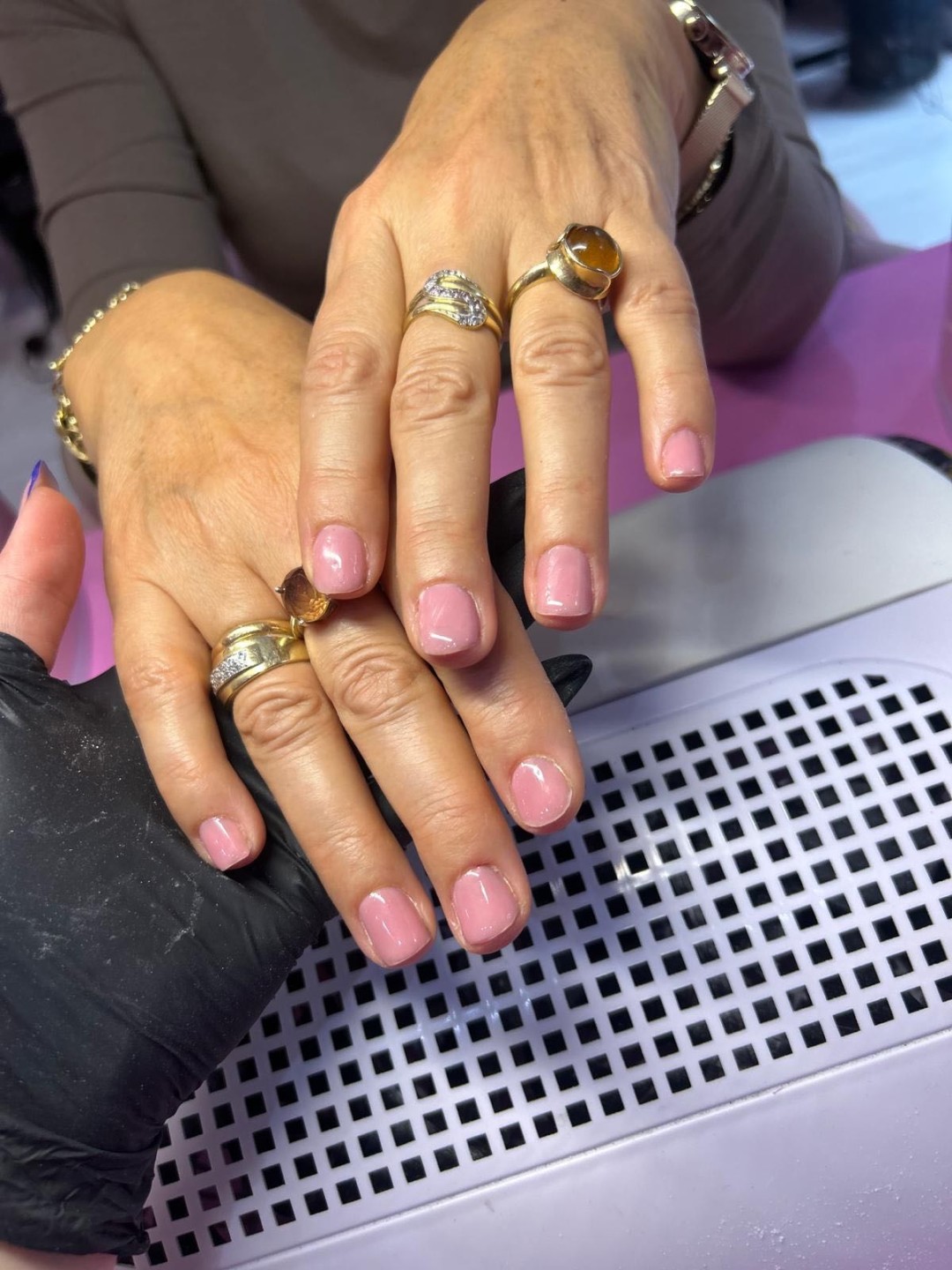 Poezija ljepote #sarajevo Ojačavanje noktiju Gel na prirodne nokte - boja