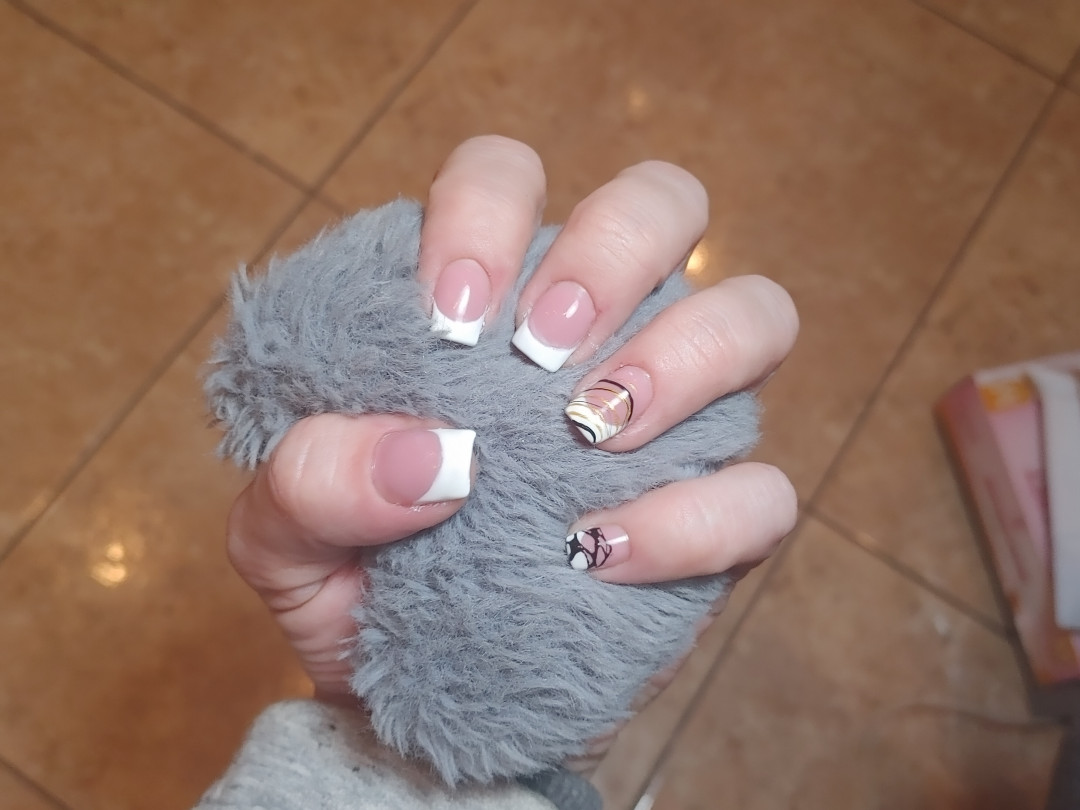 Nadogradnja noktiju poly gelom - Salon ljepote A3M By Amela Malkoč, Sarajevo Nadogradnja noktiju Nokti Nadogradnja noktiju, Sarajevo, Centar - Stari Grad