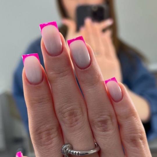 Poezija ljepote #sarajevo Nadogradnja noktiju Nadogradnja noktiju tipsama - french / ombre