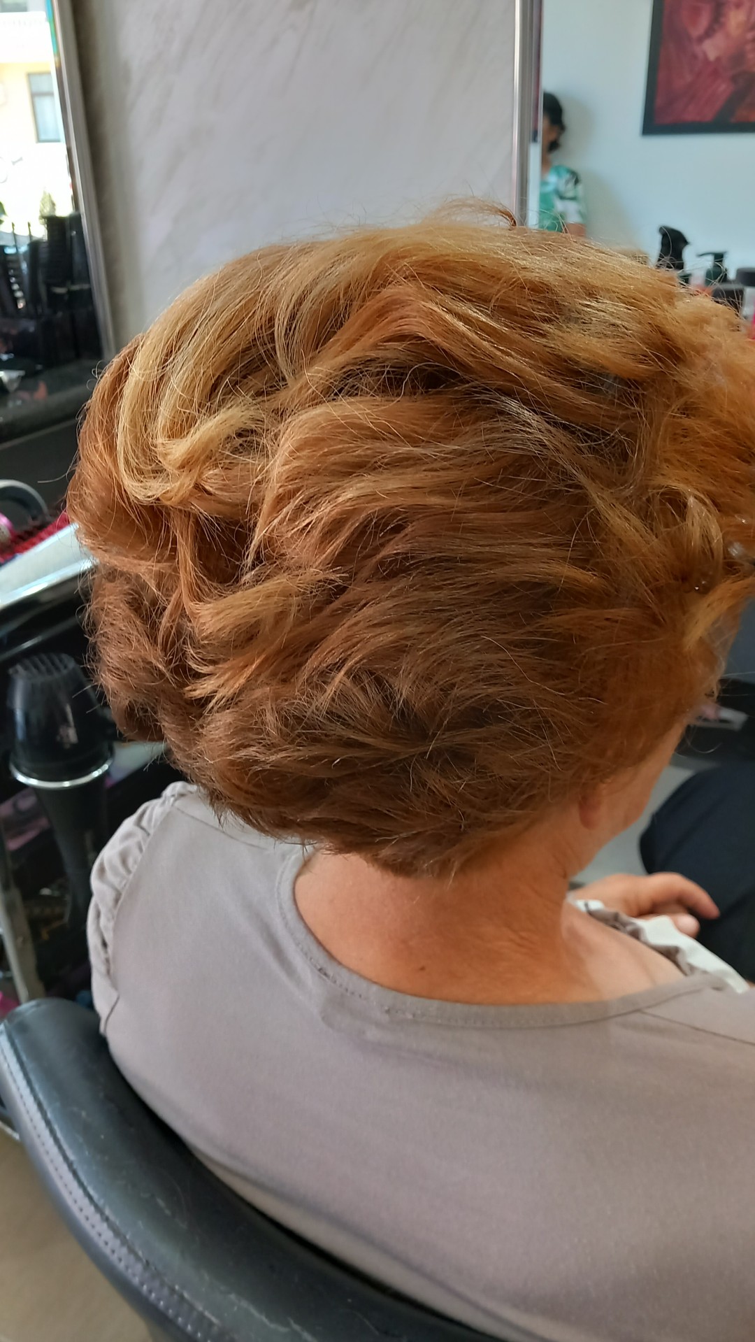 Snježana #sarajevo Feniranje i stilizovanje Feniranje - kratka kosa