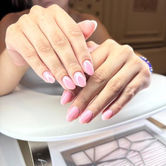 Garava Beauty Studio #banjaluka Ojačavanje noktiju Gel na prirodne nokte