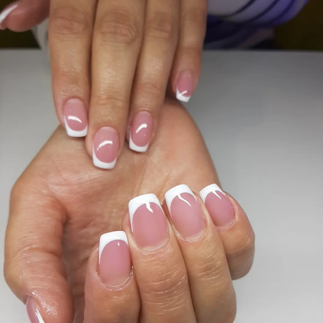 Geliranje prirodnih noktiju - La Vie beauty centar, Sarajevo Ojačavanje noktiju Nokti Ojačavanje noktiju, Sarajevo, Centar - Stari Grad