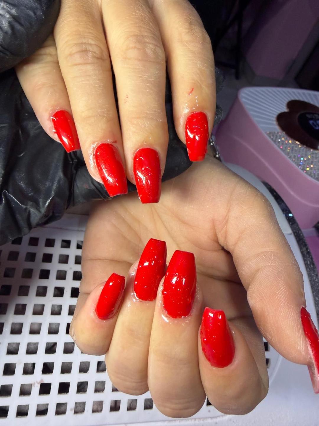 Poezija ljepote #sarajevo Ojačavanje noktiju Gel na prirodne nokte - boja