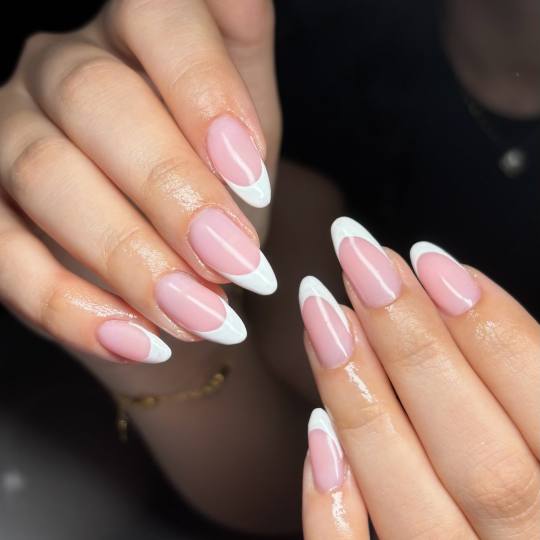 Artistic Beauty #sarajevo Nadogradnja noktiju Nadogradnja noktiju tipsama