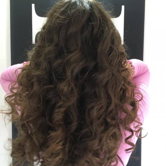 Frisco #sarajevo Svečane i frizure za svadbu Lokne na figaro - duga kosa