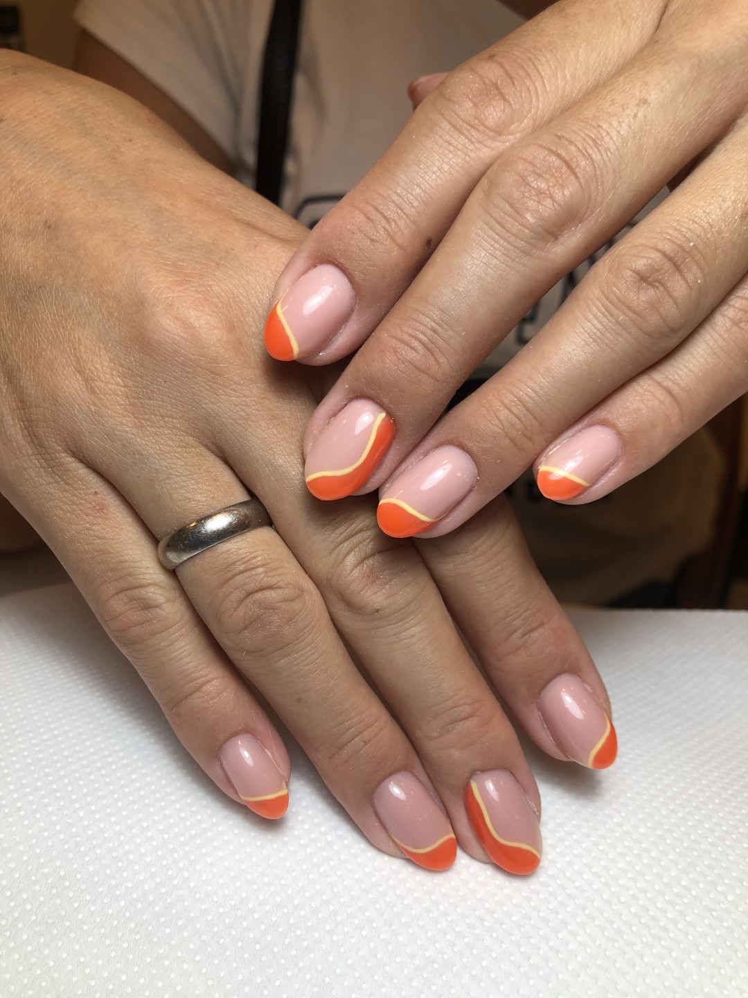 La Crème Beauty Studio #sarajevo Lakiranje noktiju Gel - M dužina noktiju