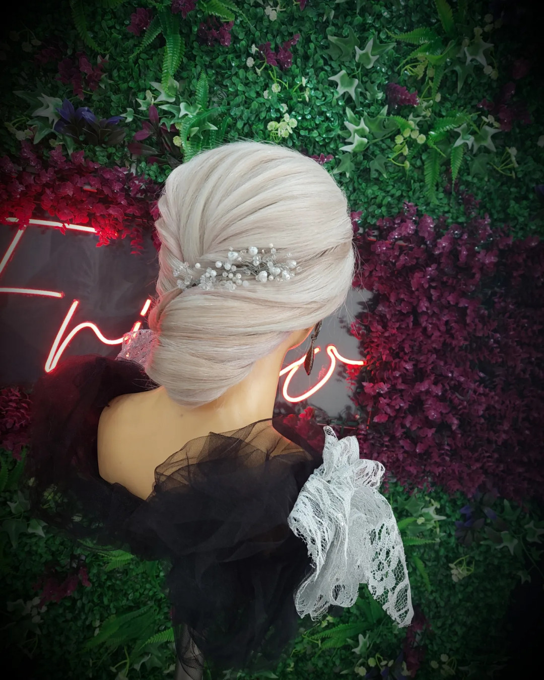 Frisco #sarajevo Svečane i frizure za svadbu Svečana frizura složena - kratka kosa