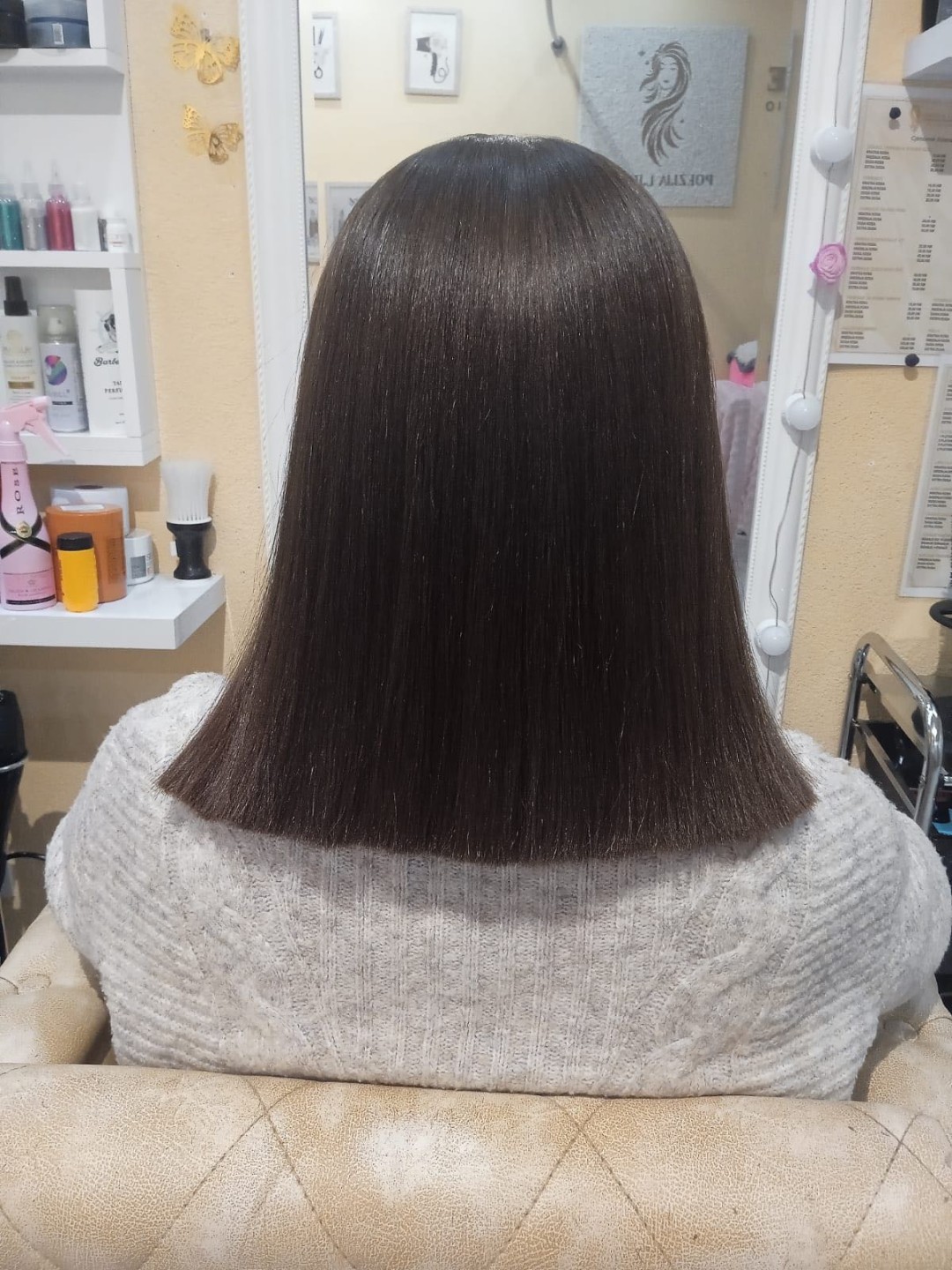 Poezija ljepote #sarajevo Žensko šišanje Žensko šišanje + pranje kose + feniranje - kratka kosa