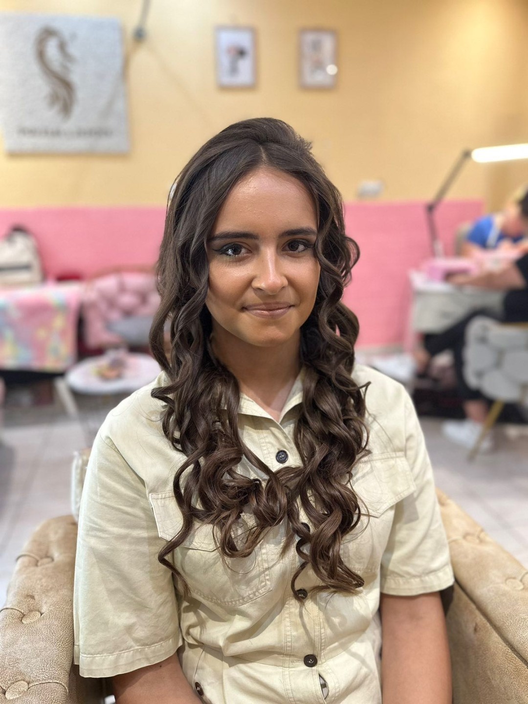 Poezija ljepote #sarajevo Svečane i frizure za svadbu Svečana frizura + profesionalno šminkanje