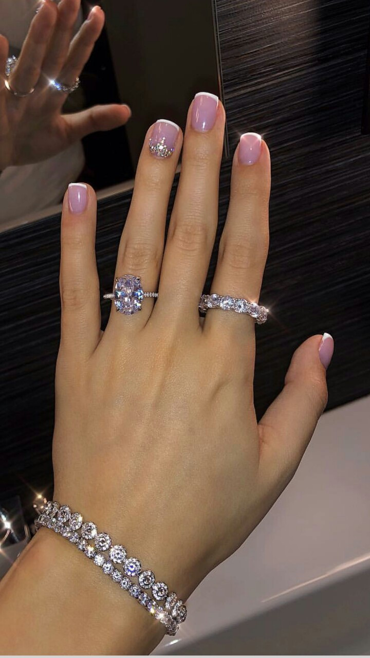 Geliranje prirodnih noktiju - La Vie beauty centar, Sarajevo Ojačavanje noktiju Nokti Ojačavanje noktiju, Sarajevo, Centar - Stari Grad