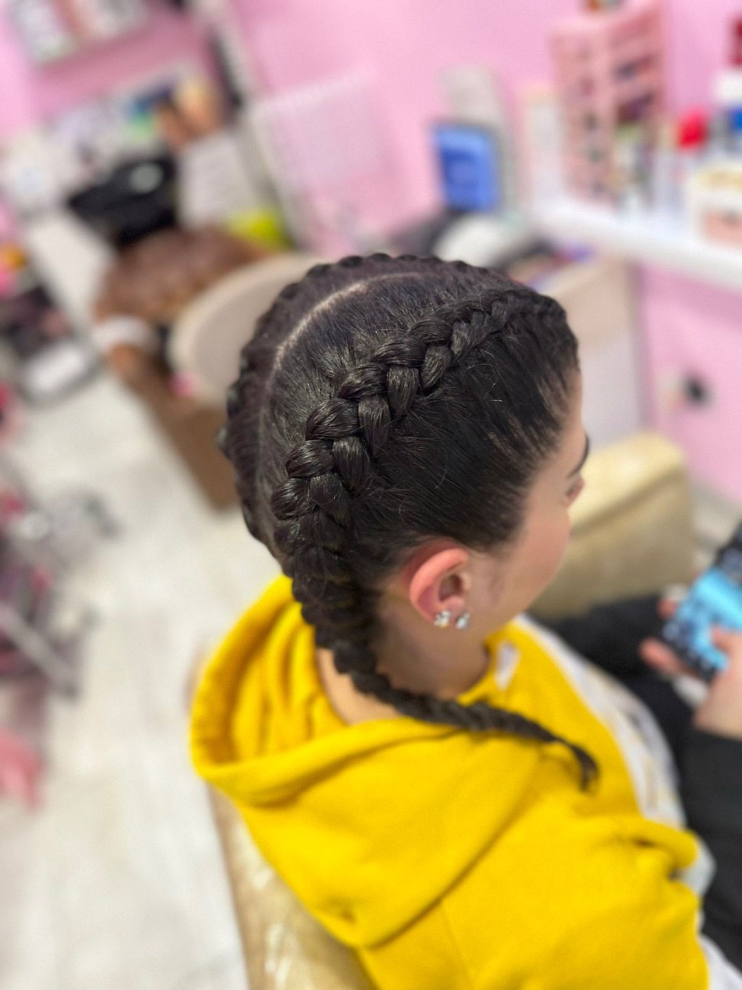 Poezija ljepote #sarajevo Pletenice, kike, punđe Pletenica - dve