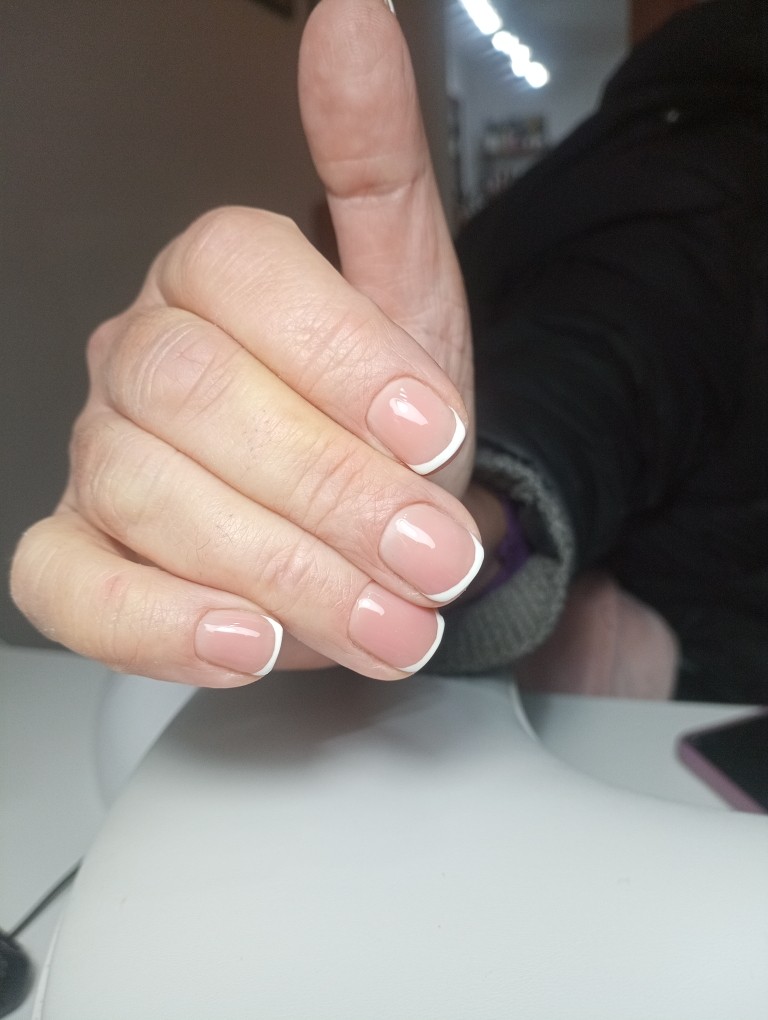 Lovely Em salon & head spa #sarajevo Ukrašavanje noktiju Dodatak - french/ombre