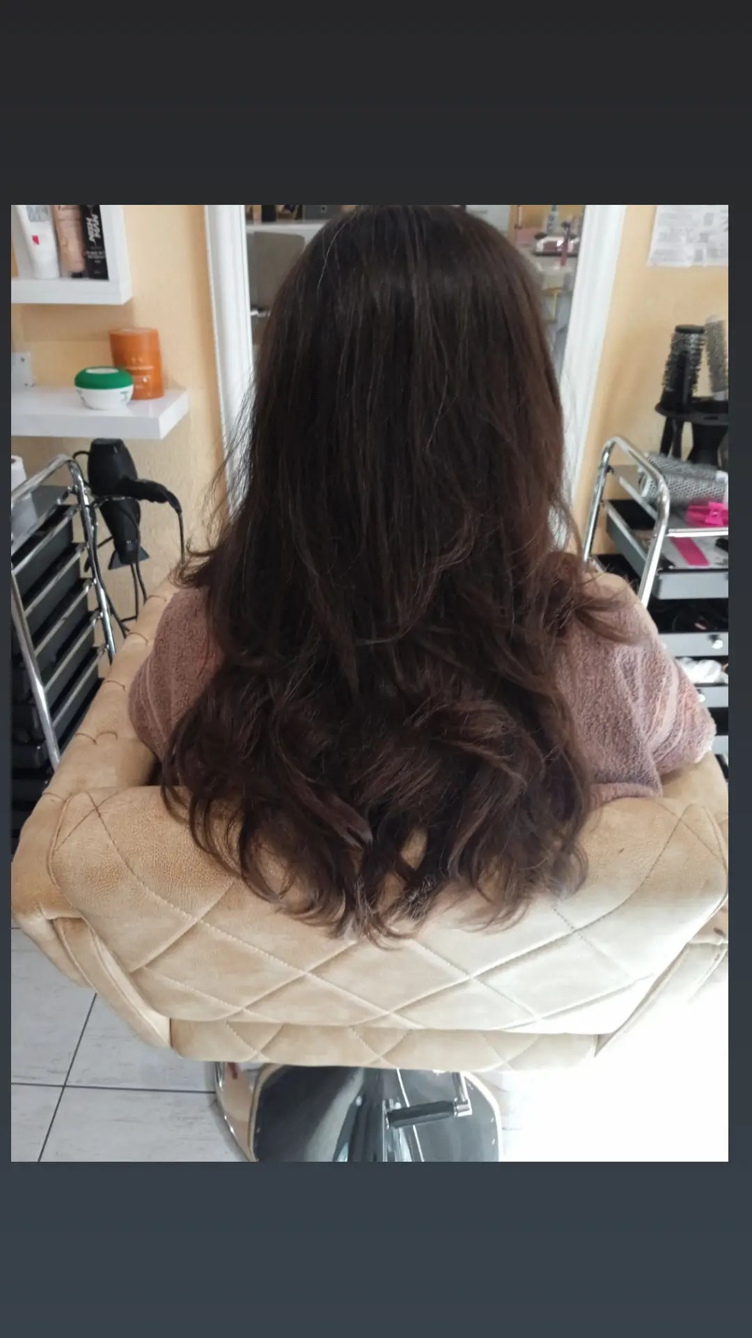 Pranje kose + feniranje - ekstra duga kosa - Poezija ljepote, Sarajevo Pranje kose Frizerski saloni Pranje kose, Sarajevo, Novo Sarajevo - Novi Grad