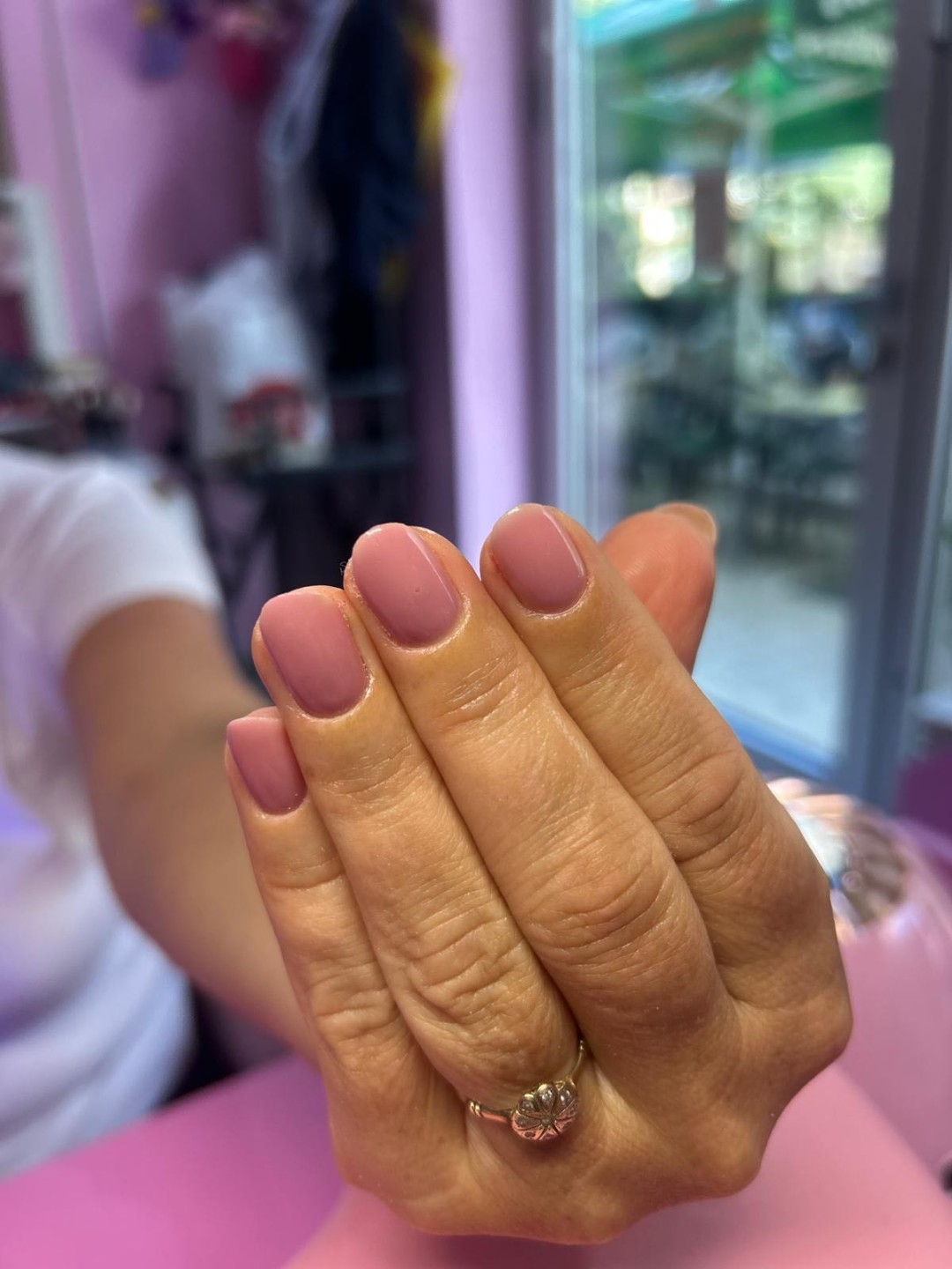 Poezija ljepote #sarajevo Ojačavanje noktiju Gel na prirodne nokte - boja