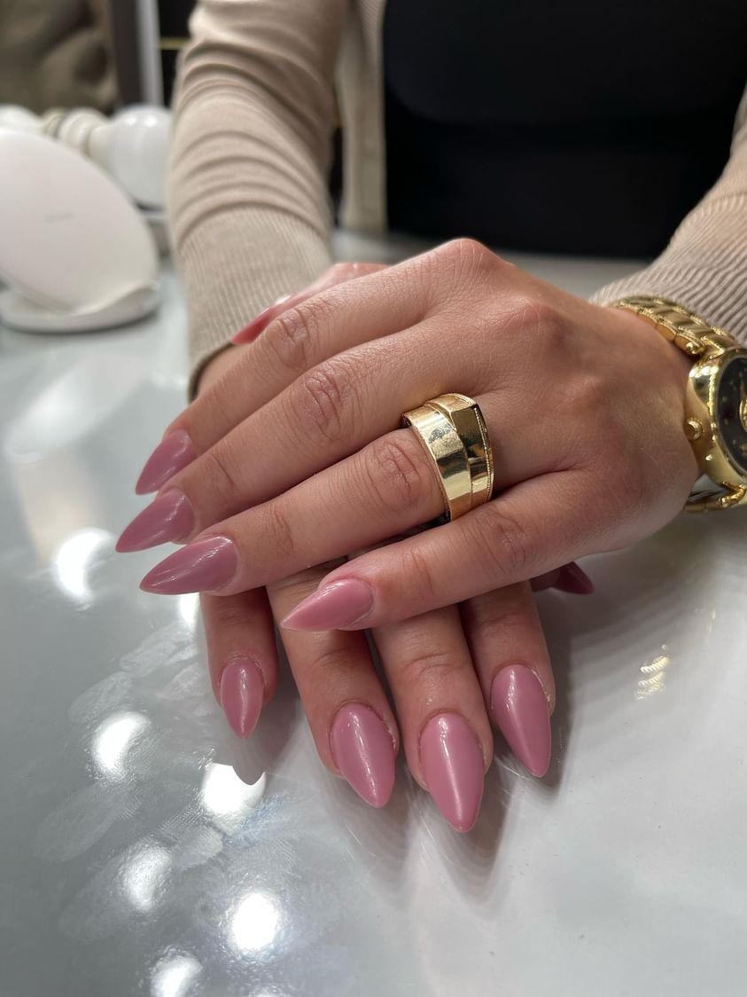 Scandal Beauty Lounge #sarajevo Izlivanje noktiju Izlivanje noktiju gelom