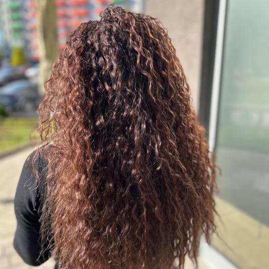 Poezija ljepote #sarajevo Uvijanje, lokne i talasi Afro lokne - duga kosa