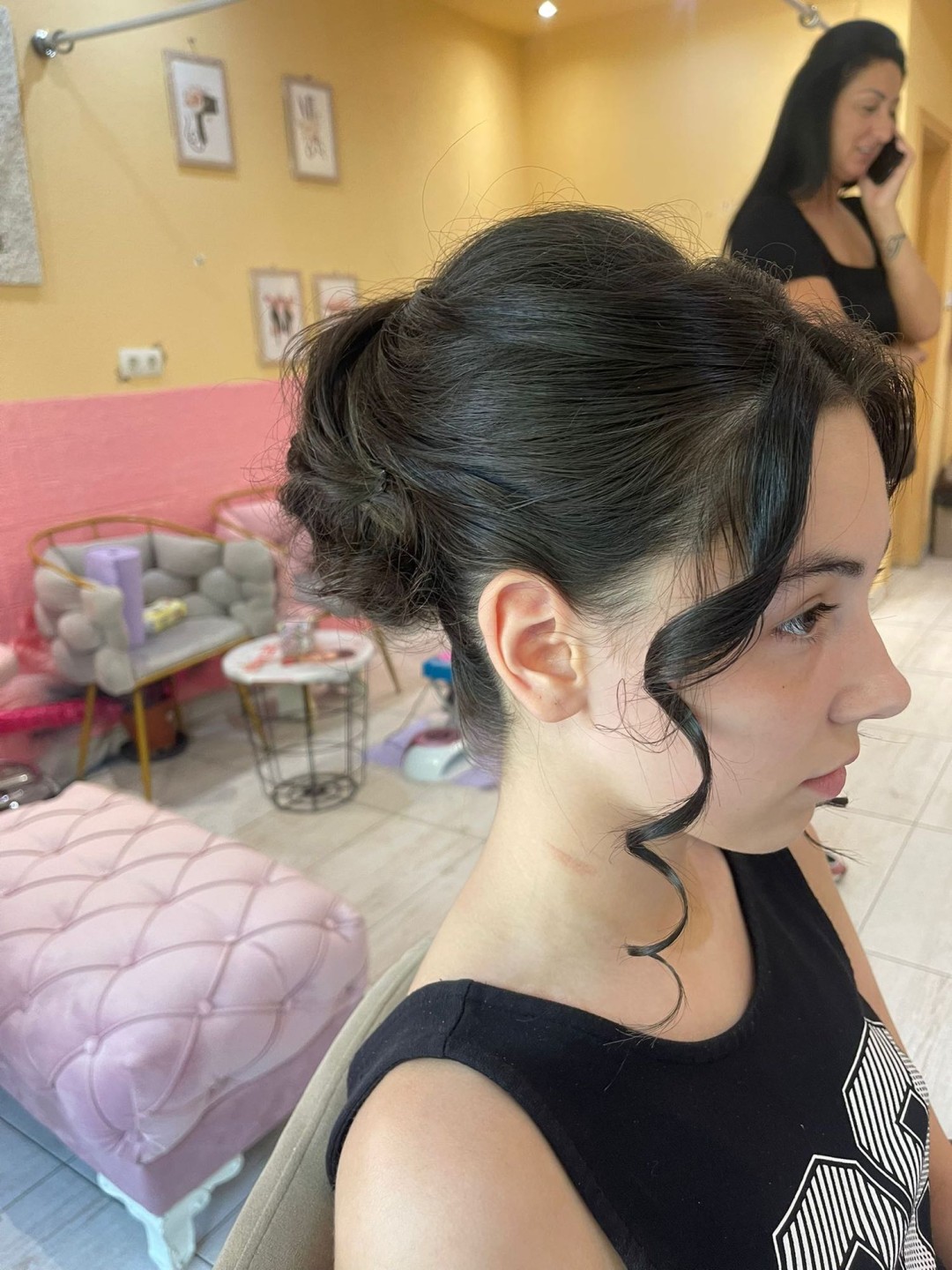 Poezija ljepote #sarajevo Svečane i frizure za svadbu Svečana frizura - kosa srednje dužine