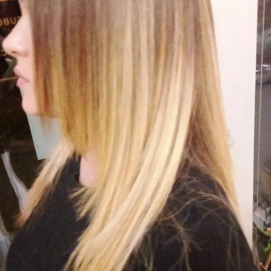 Poezija ljepote #sarajevo Ombre, sombre, balayage Balayage / ombre + šišanje + feniranje - sve du�