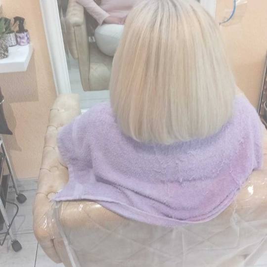 Poezija ljepote #sarajevo Feniranje i stilizovanje Žensko šišanje + feniranje na ravno - sve duž