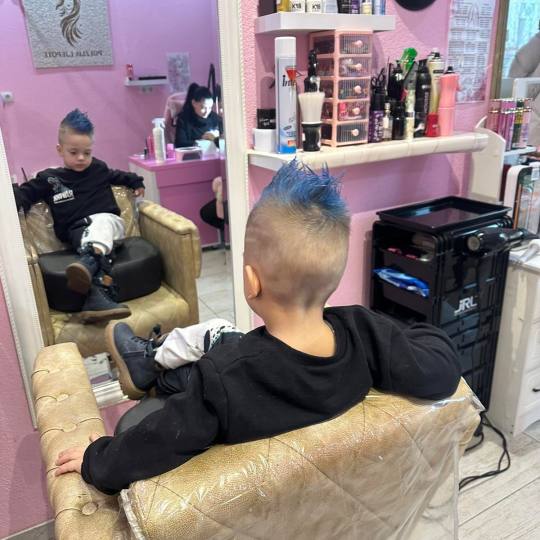 Poezija ljepote #sarajevo Berberin Dječije muško šišanje Muški frizeri