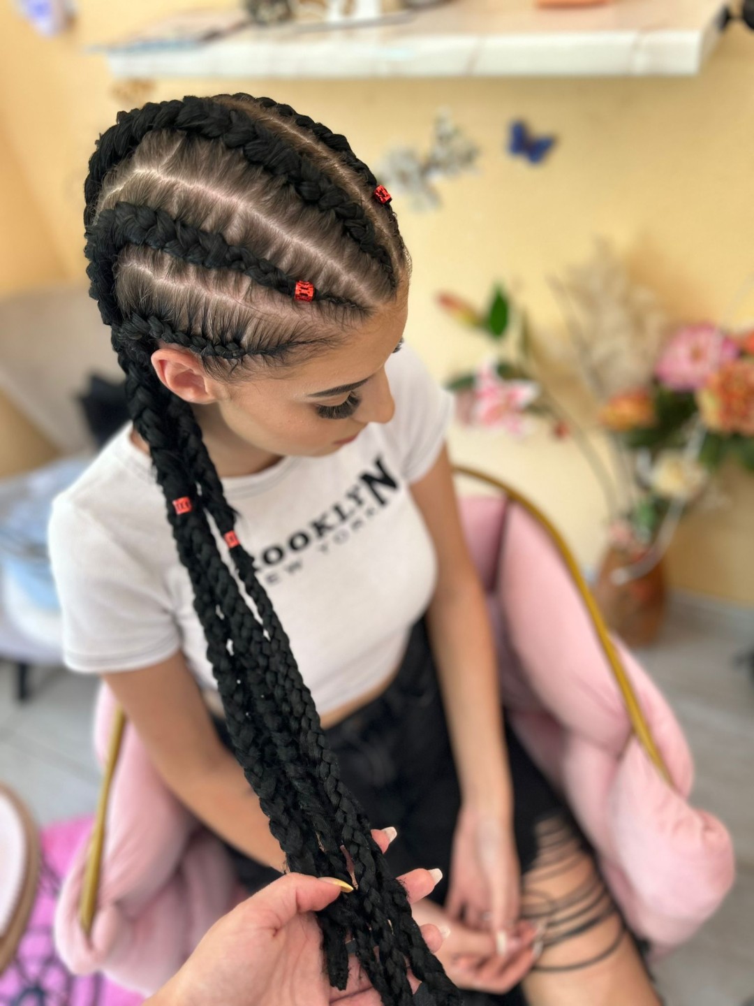 Poezija ljepote #sarajevo Pletenice, kike, punđe Pletenica - jedna