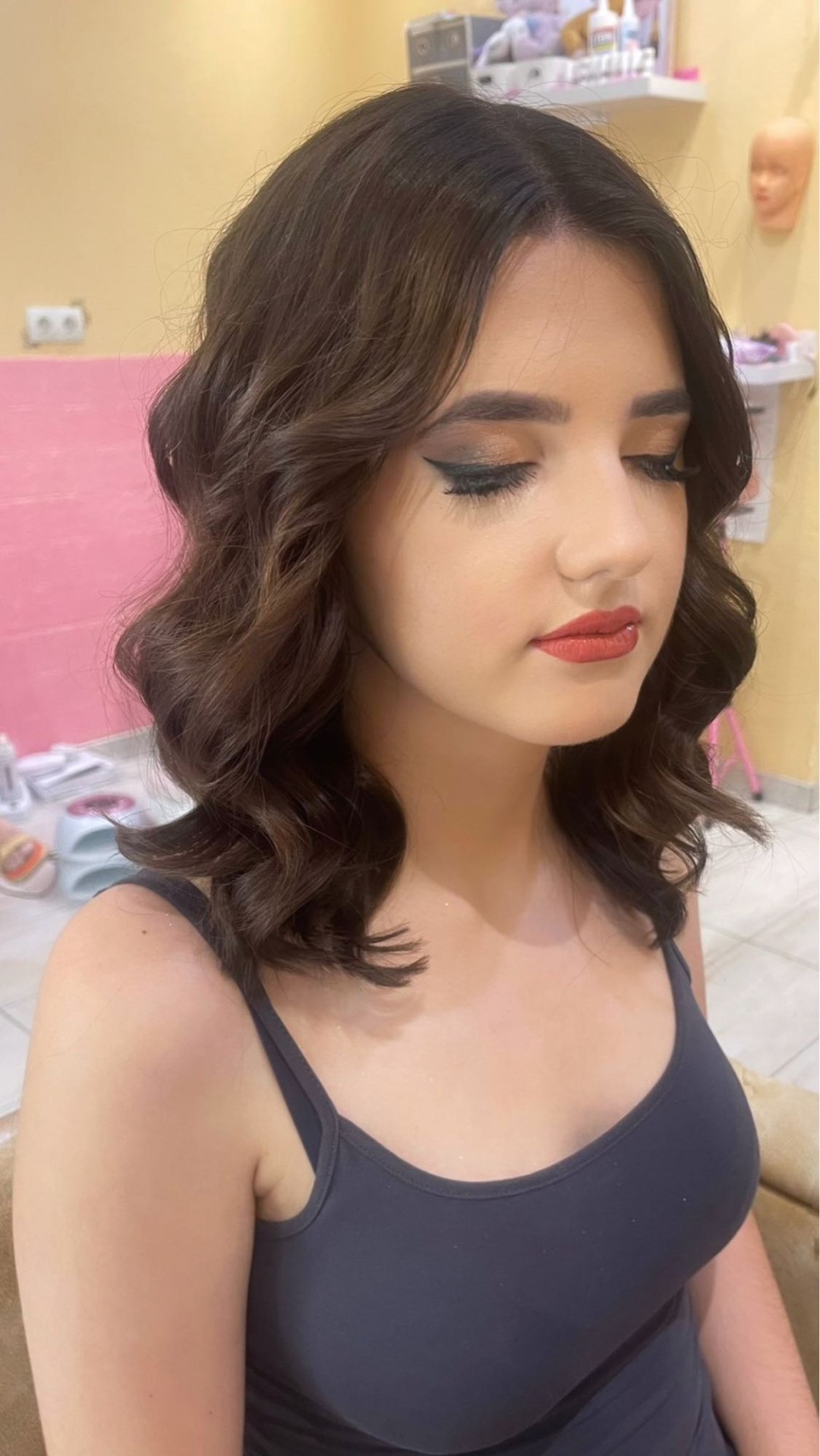 Poezija ljepote #sarajevo Svečane i frizure za svadbu Svečana frizura + profesionalno šminkanje