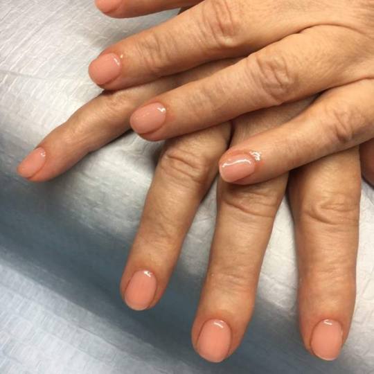 Salon ljepote A3M By Amela Malkoč #sarajevo Gel lak Trajni lak - ruke ❤️Trajni lak❤️