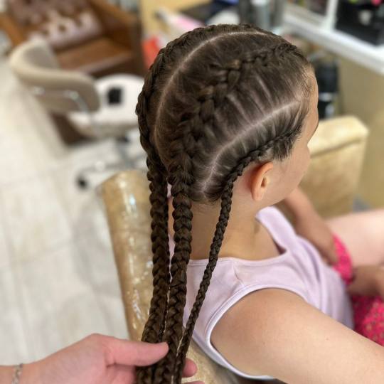 Poezija ljepote #sarajevo Pletenice, kike, punđe Pletenica - jedna