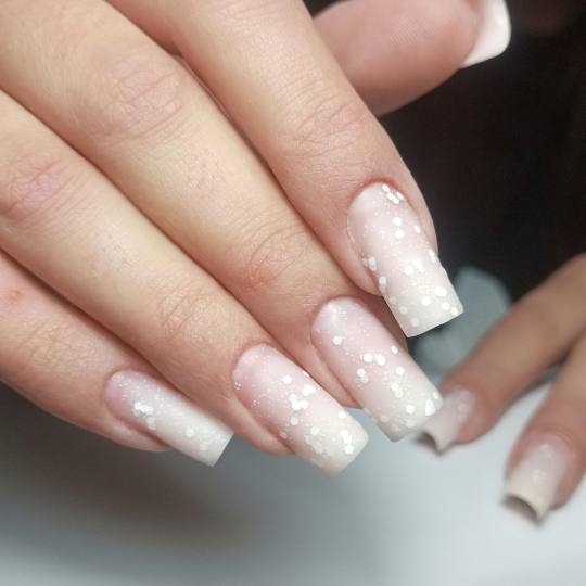 Lovely Em salon & head spa usluga