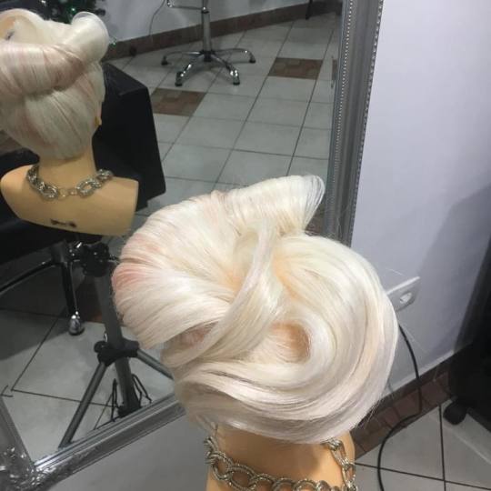 Frisco #sarajevo Svečane i frizure za svadbu Svečana frizura složena - kratka kosa