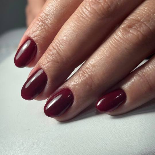 Lovely Em salon & head spa #sarajevo Ojačavanje noktiju Trajni lak/gel/rubber baza - M dužina