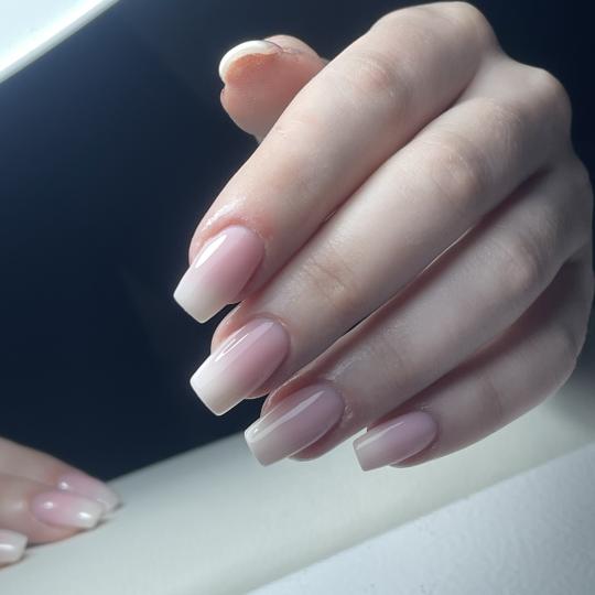 Kuća ljepote Djenna #sarajevo Nadogradnja noktiju Gel na prirodne nokte (korekcija) + French ili Om