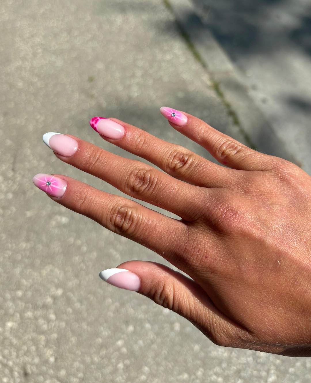 Lovely Em salon & head spa #sarajevo Ojačavanje noktiju Trajni lak/gel/rubber baza - M dužina