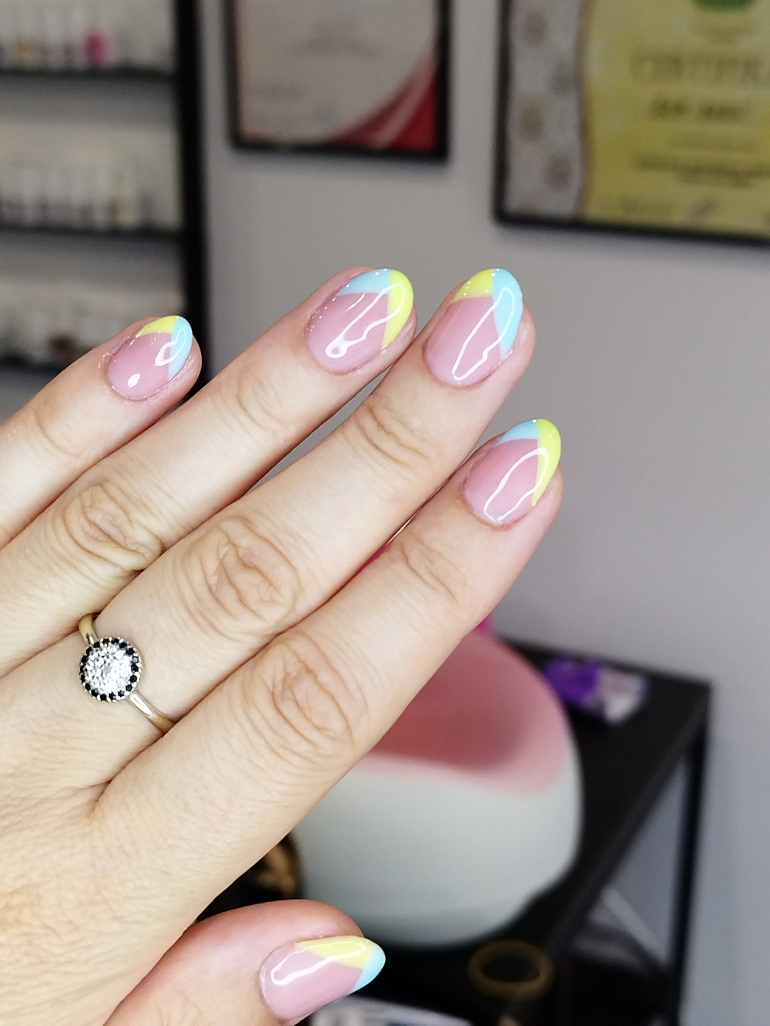 Studio Ela #sarajevo Manikir Rubber baza - geliranje bez turpijanja