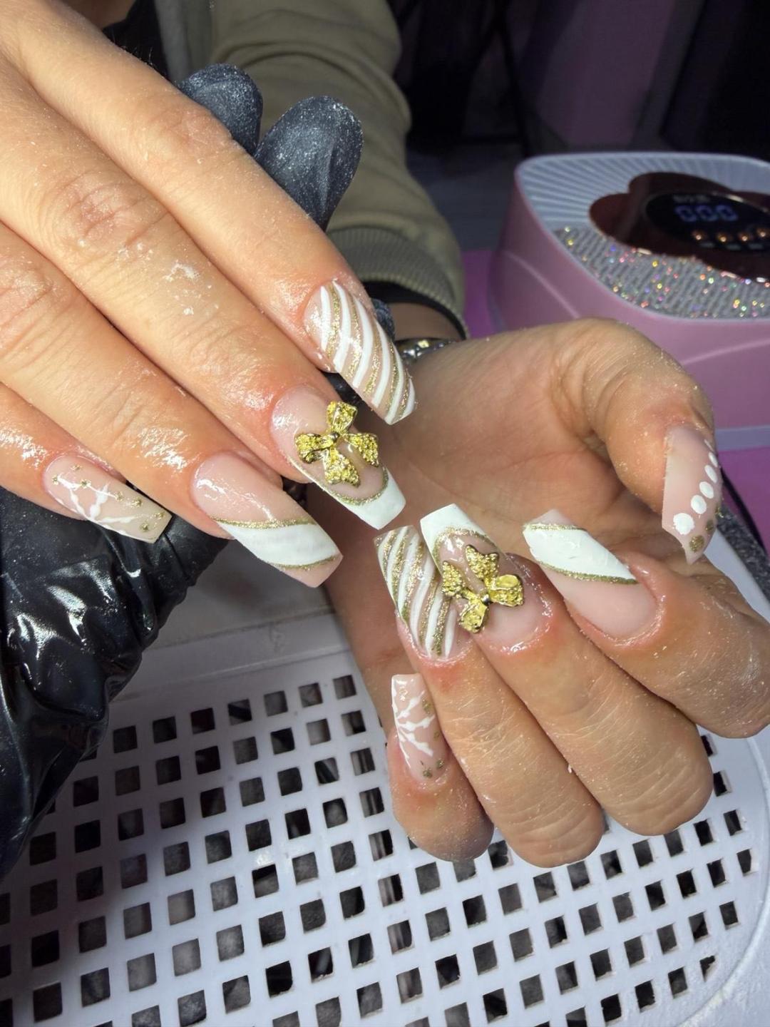 Poezija ljepote #sarajevo Nadogradnja noktiju Nadogradnja noktiju tipsama - french / ombre