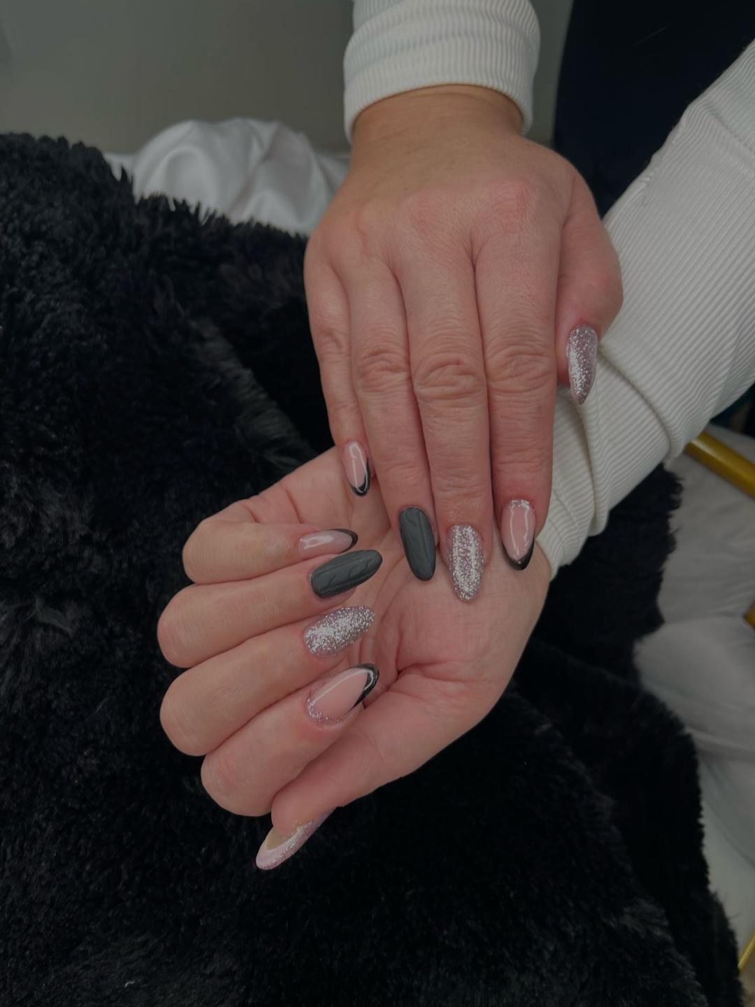 Ella #modrica Izlivanje noktiju Nadogradnja noktiju - M dužina